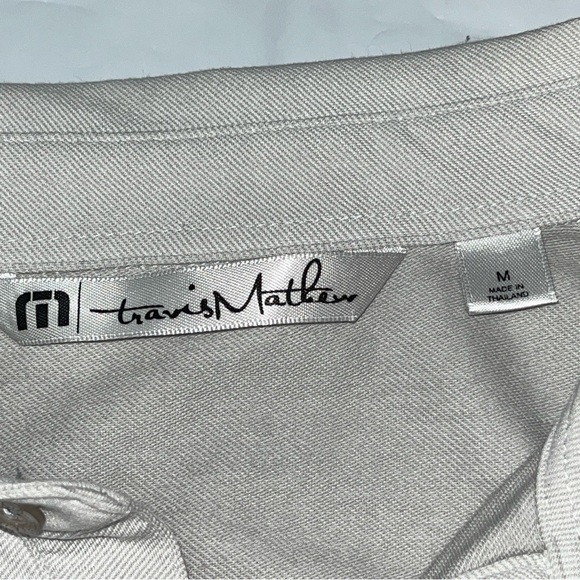 Travis Mathews Light GRAY golf POLO Shirt ALBANY On Sleeve Blue Chest Stripes M - Picture 12 of 15